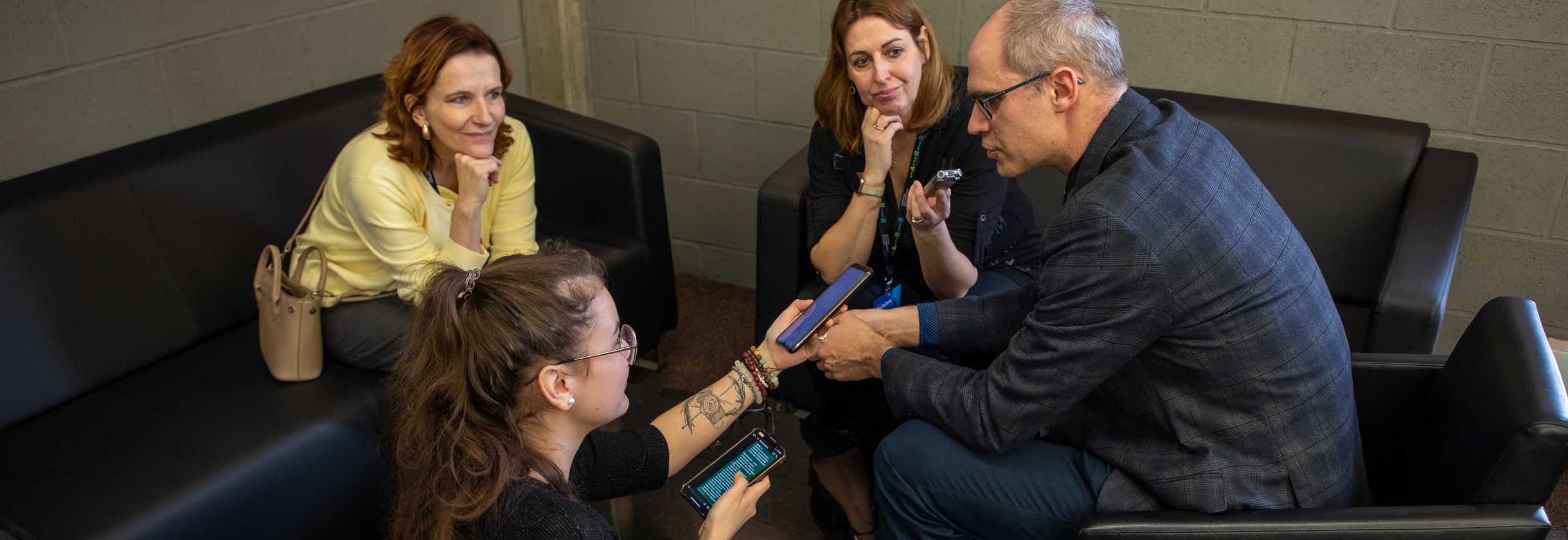 Novináři při rozhovoru na konferenci TechCare 2026
